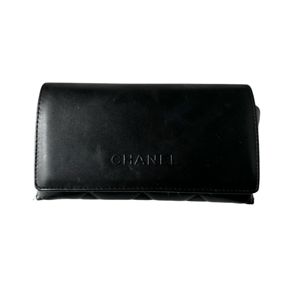Authentic CHANEL Large Quilted Leather Oversized Sunglasses Case - Picture 8 of 13